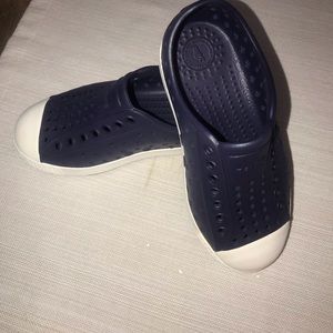 BRAND NEW NEVER WORN NATIVES